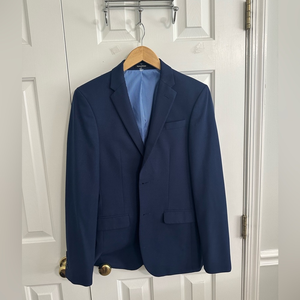 navy - two button blazer. 36 Regular.